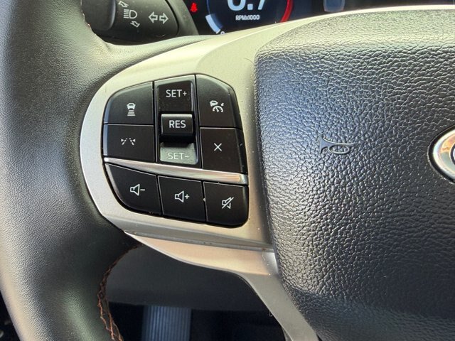 Certified 2025 Ford Explorer Active RWD image 33