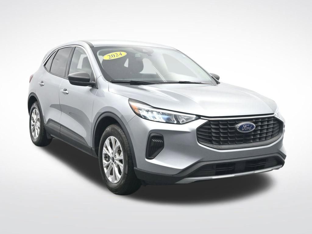 Certified 2024 Ford Escape Active w/ Cold Weather Package FWD image 3