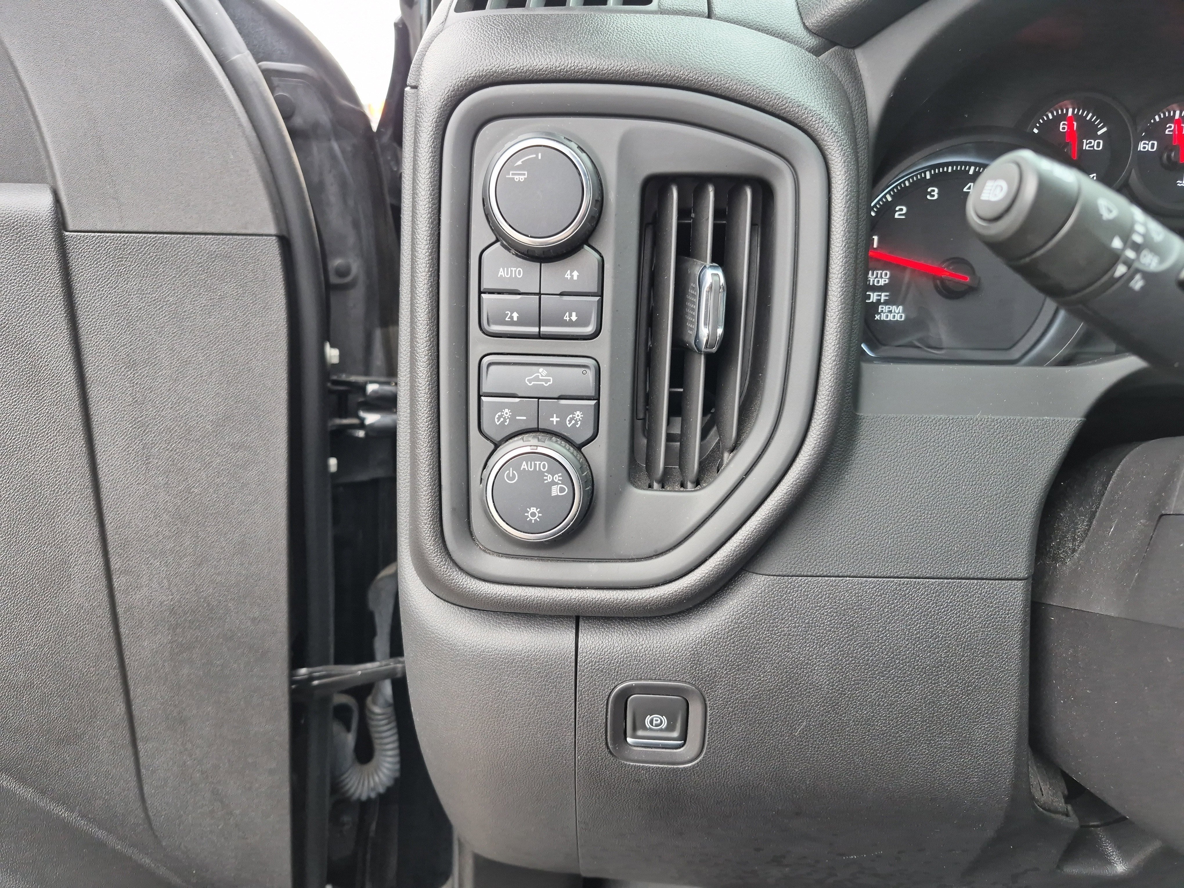 Used 2024 Chevrolet Silverado 1500 Custom Trail Boss w/ LPO, Dark Essentials Package image 24