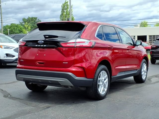 Certified 2023 Ford Edge SEL w/ Convenience Package AWD/4WD image 4