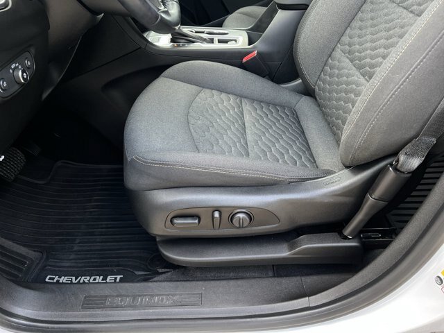 Used 2020 Chevrolet Equinox LT AWD/4WD image 13