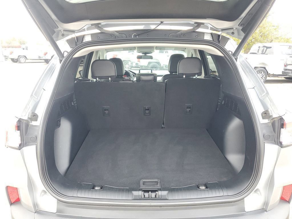 Certified 2022 Ford Escape SEL image 9