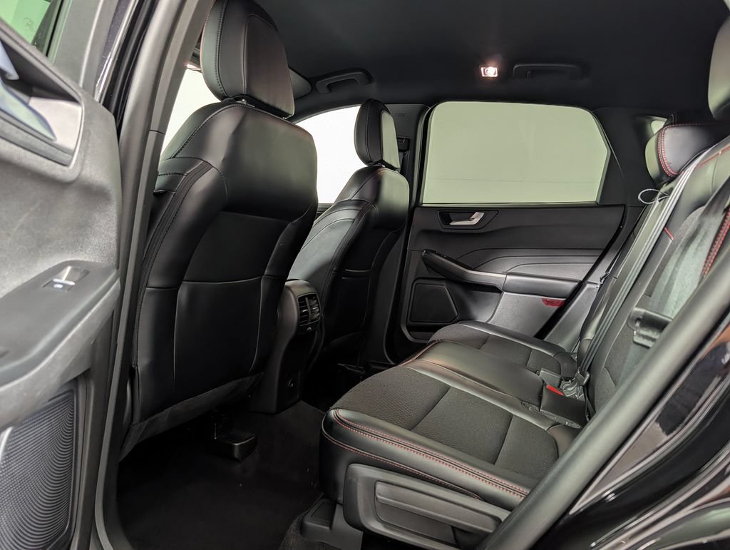 Certified 2025 Ford Escape ST-Line FWD image 12