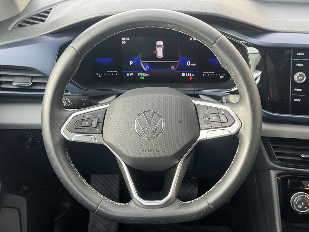 Used 2023 Volkswagen Taos SE w/ Panoramic Sunroof Package image 14