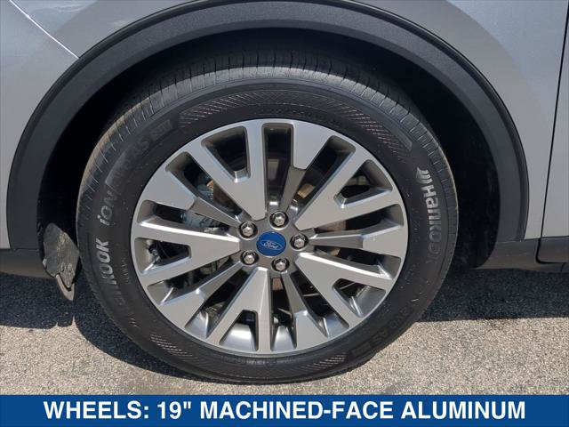 Certified 2022 Ford Escape Titanium FWD image 9