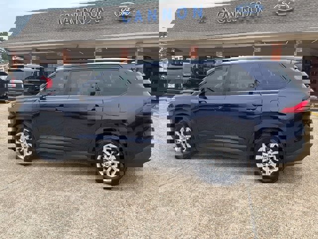 Used 2024 Toyota Grand Highlander XLE image 3