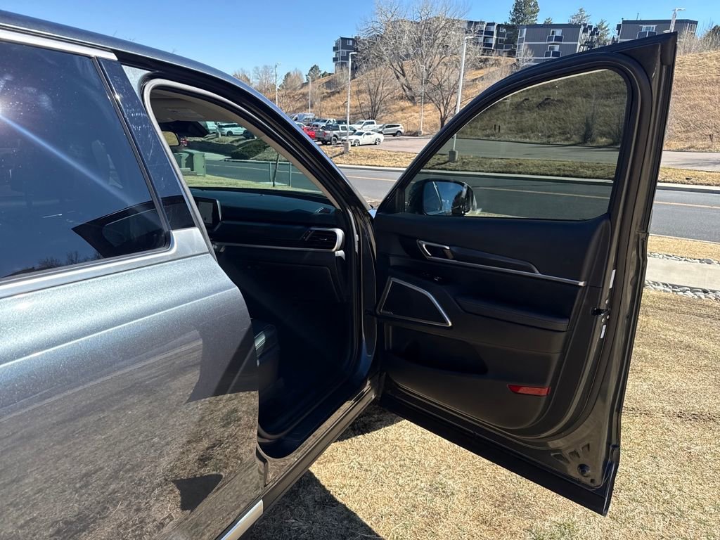 Used 2024 Kia Telluride LX image 26