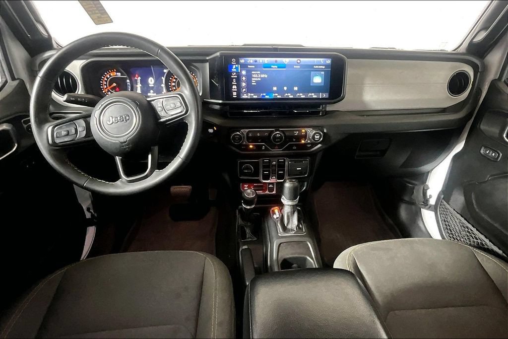 Used 2025 Jeep Wrangler Unlimited Sport AWD/4WD image 11