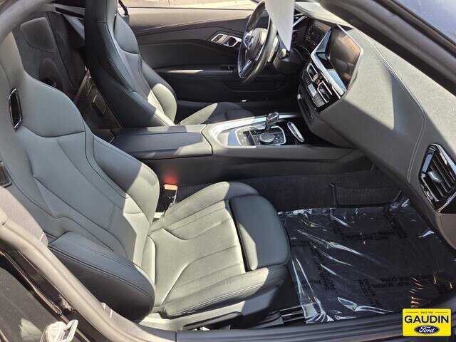 Used 2021 BMW Z4 M40i w/ Shadowloine Package RWD image 14