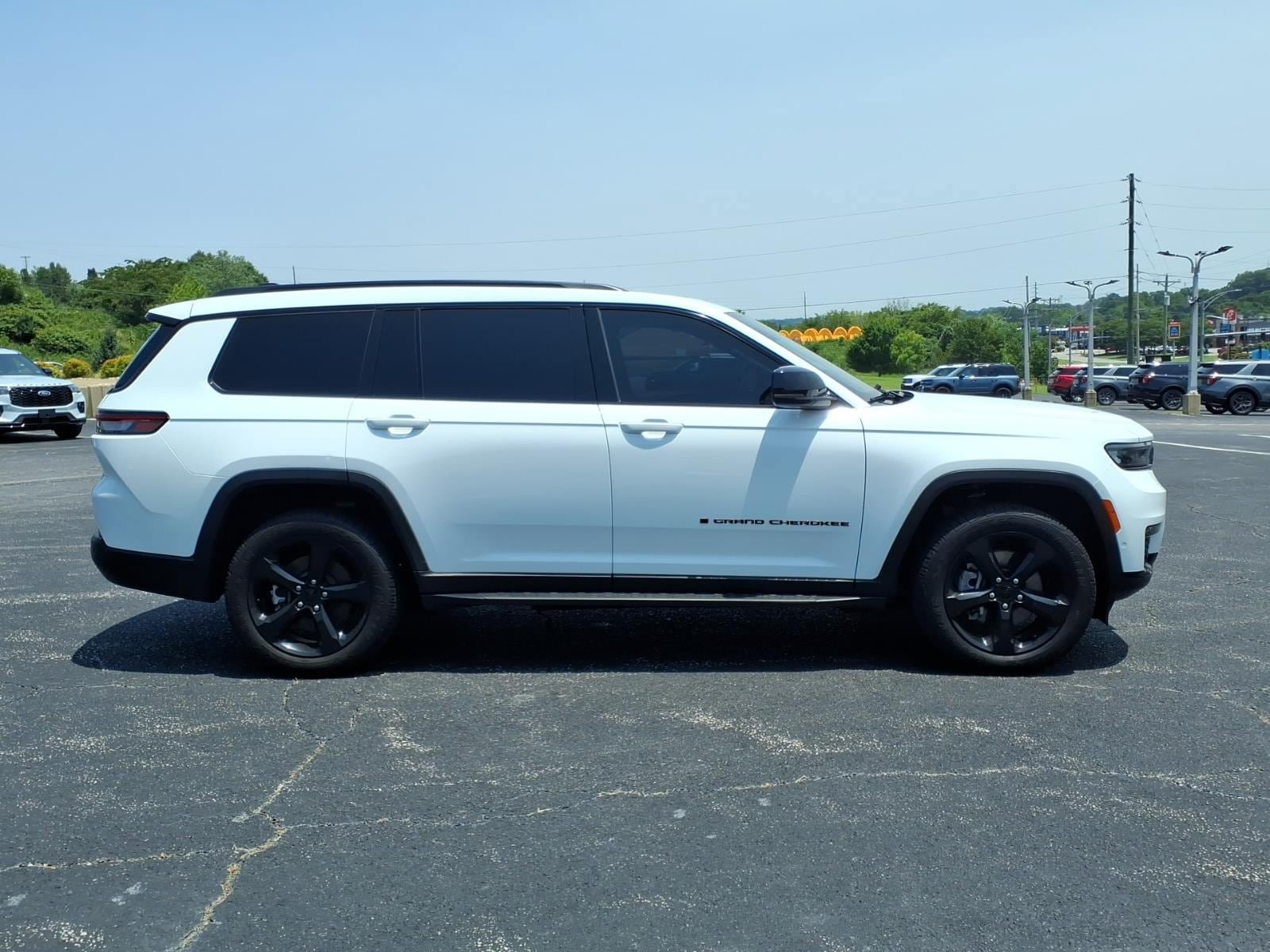 Used 2022 Jeep Grand Cherokee L Limited w/ Luxury Tech Group II AWD/4WD image 9