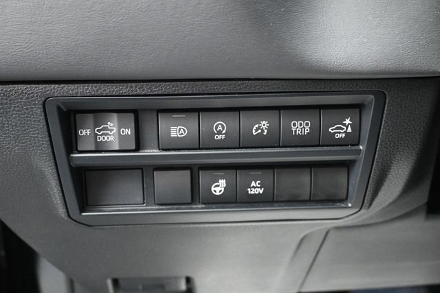 Used 2024 Toyota Tundra Platinum AWD/4WD image 8