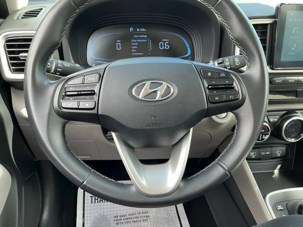 Used 2025 Hyundai Venue SEL FWD image 41