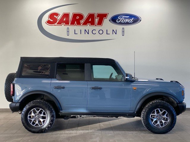 Certified 2023 Ford Bronco Badlands AWD/4WD image 1