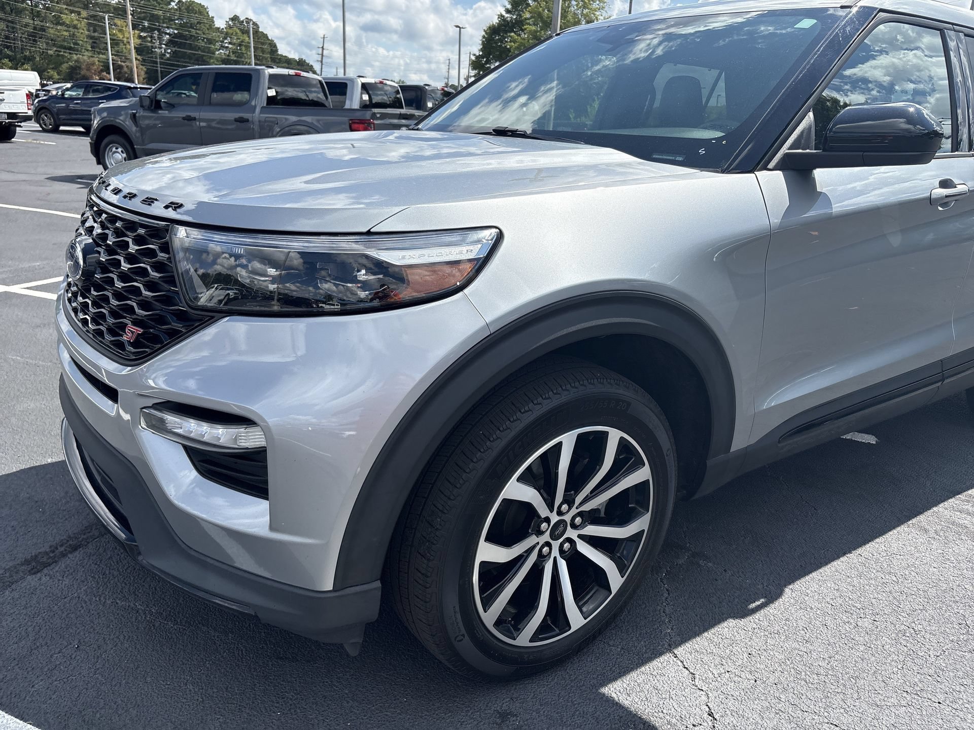 Certified 2022 Ford Explorer ST AWD/4WD image 30