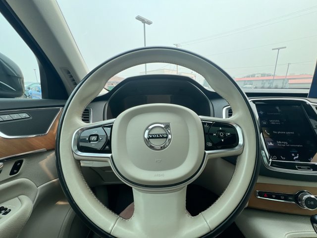 Used 2021 Volvo XC90 T6 Momentum AWD/4WD image 15