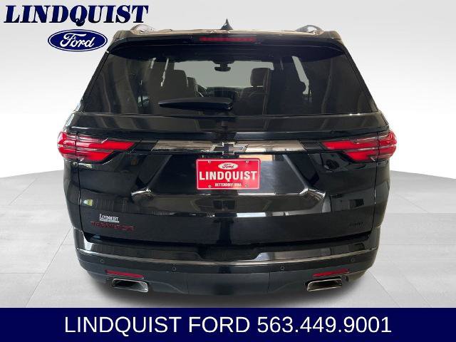 Used 2023 Chevrolet Traverse Premier w/ Redline Edition AWD/4WD image 3
