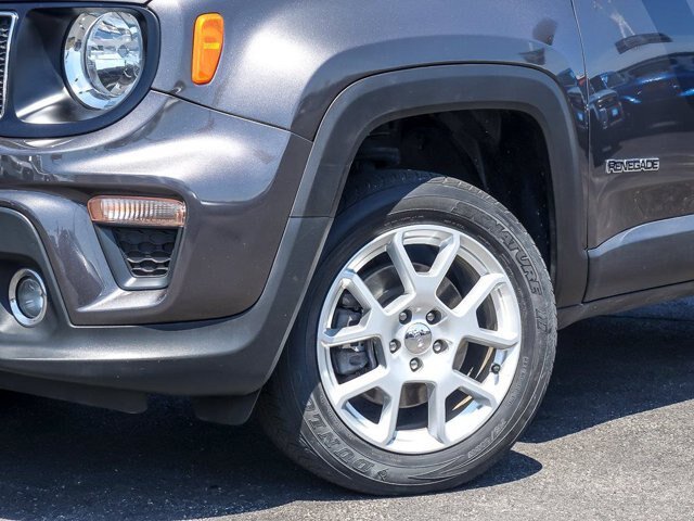 Used 2020 Jeep Renegade Latitude w/ Cold Weather Group AWD/4WD image 4