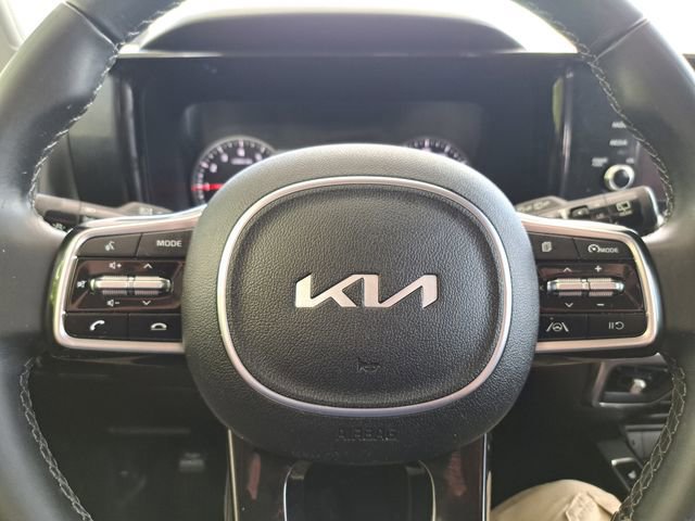 Used 2023 Kia Sorento S w/ Panoramic Sunroof Package image 9