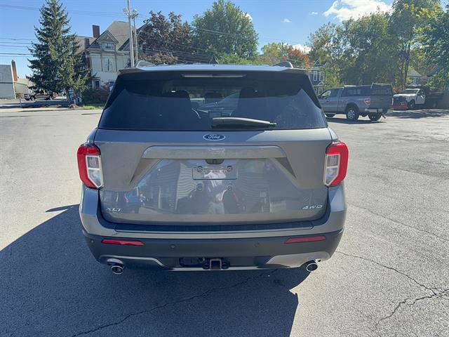 Certified 2023 Ford Explorer XLT w/ Equipment Group 202A AWD/4WD image 3