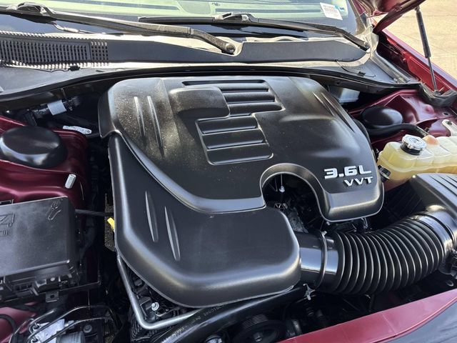 Used 2022 Chrysler 300 Touring w/ Sport Appearance Package RWD image 38