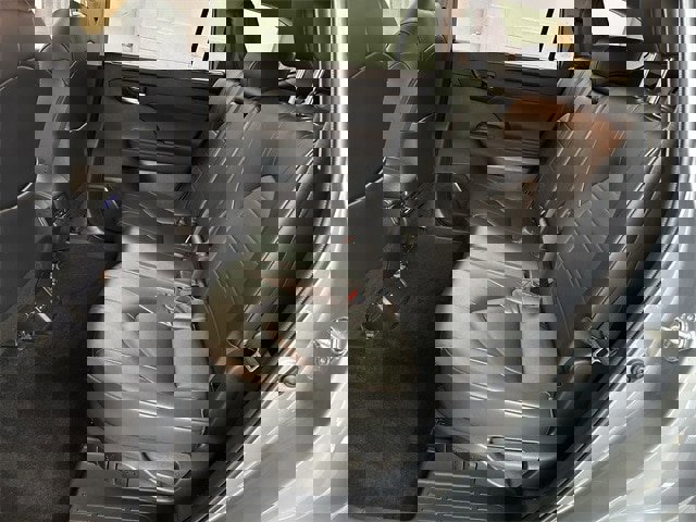 Used 2023 Toyota Highlander L image 13