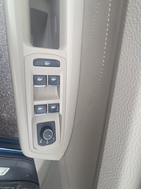 Used 2022 Volkswagen Atlas SEL image 25