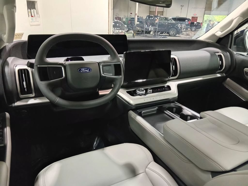 Certified 2025 Ford Expedition Max Active AWD/4WD image 15