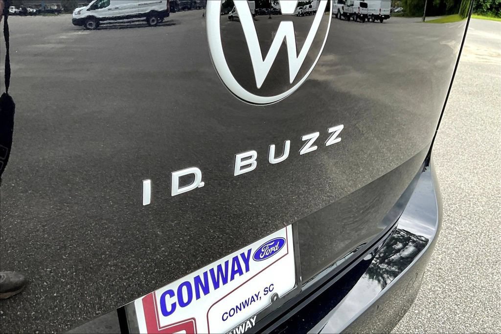 Used 2025 Volkswagen ID. Buzz Pro S RWD image 26