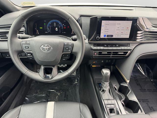 Used 2025 Toyota Camry SE FWD image 11