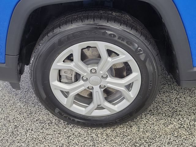 Used 2024 Jeep Compass Latitude w/ Convenience Group image 5