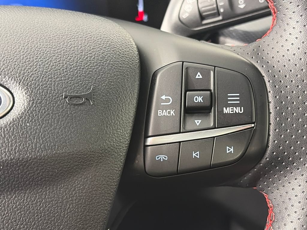 Certified 2025 Ford Escape ST-Line Select AWD/4WD image 18