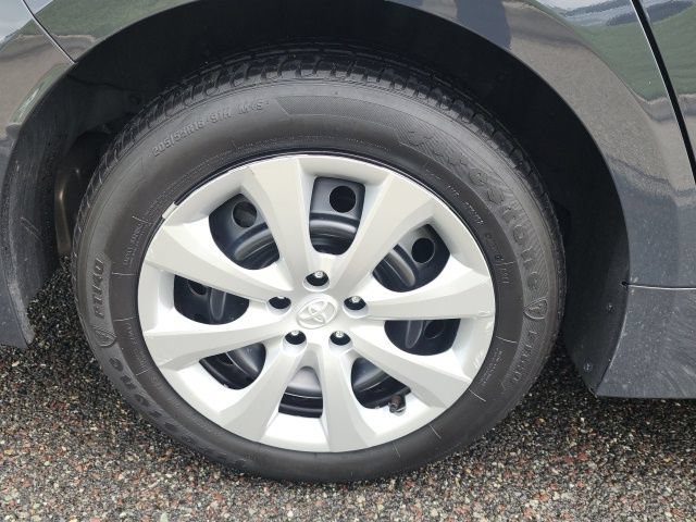 Used 2025 Toyota Corolla LE FWD image 34
