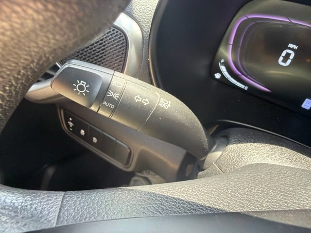 Used 2024 Kia Soul LX w/ Option Group 015 FWD image 33