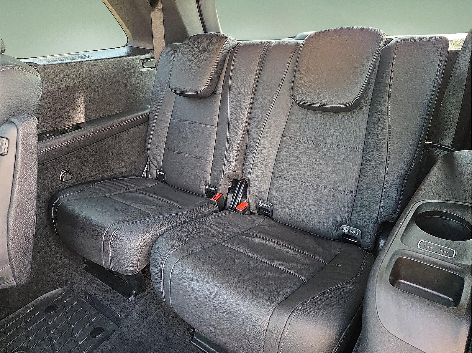 Used 2024 Mercedes-Benz GLS 450 4MATIC image 10