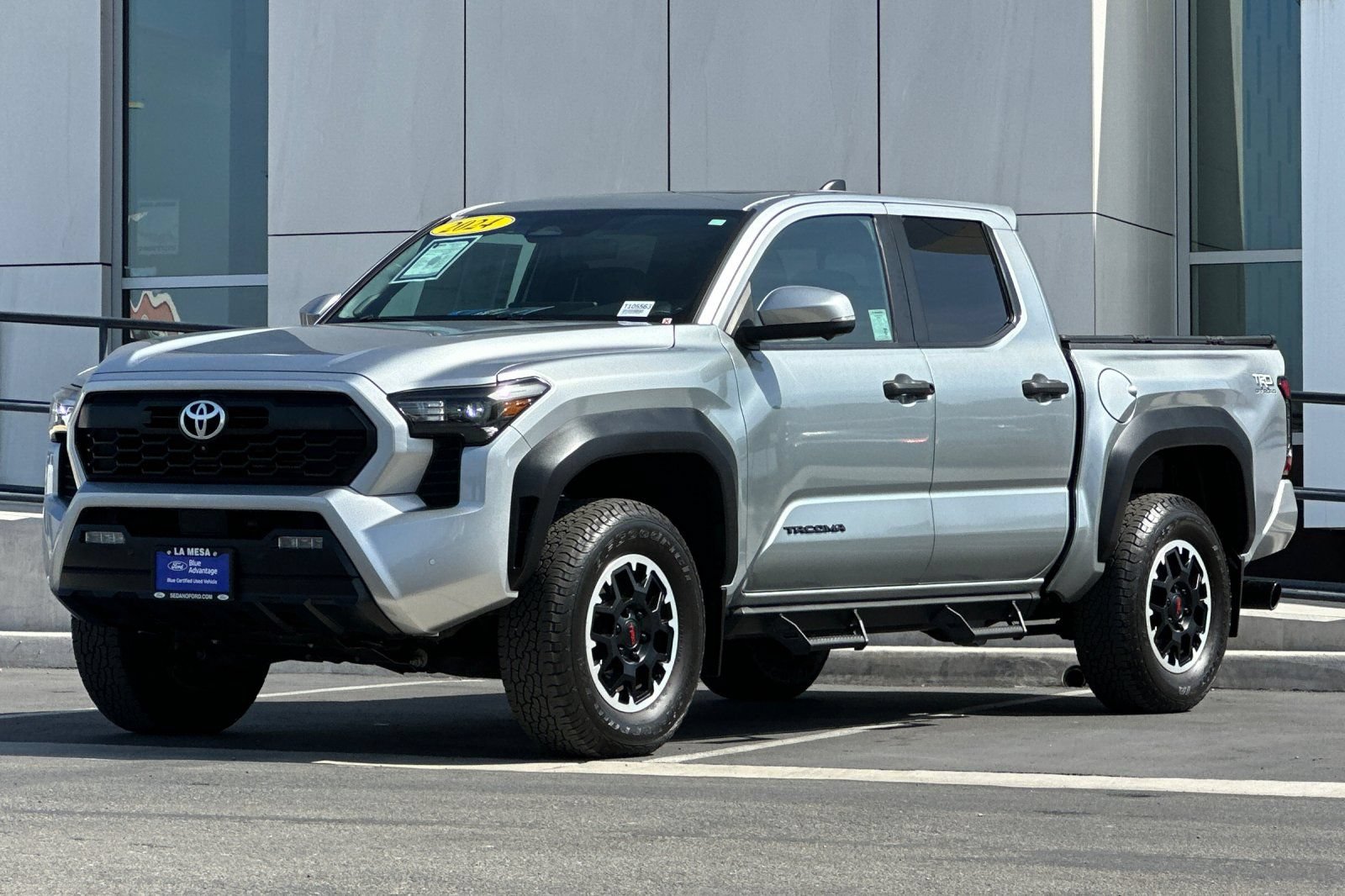 Used 2024 Toyota Tacoma TRD Off-Road w/ TRD Off Road Premium Package AWD/4WD image 7