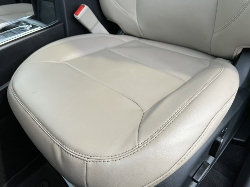 Certified 2023 Ford Explorer XLT w/ Equipment Group 202A image 13