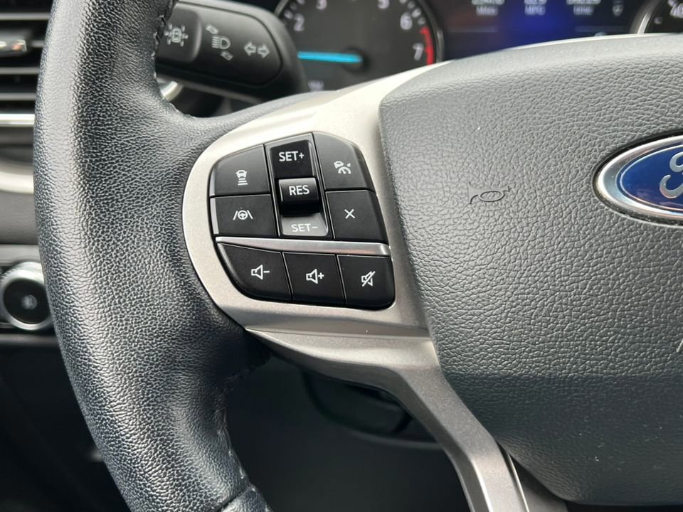 Certified 2023 Ford Explorer XLT w/ Equipment Group 202A image 26