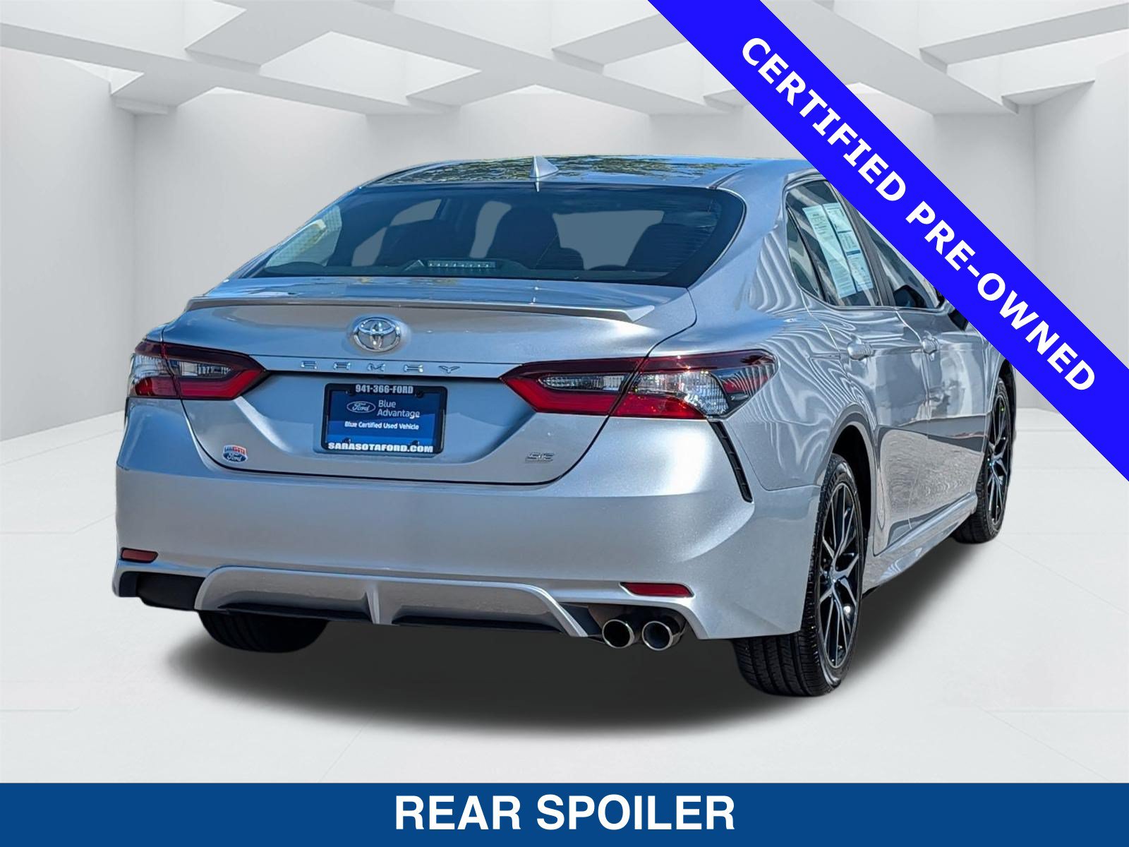 Used 2023 Toyota Camry SE FWD image 5