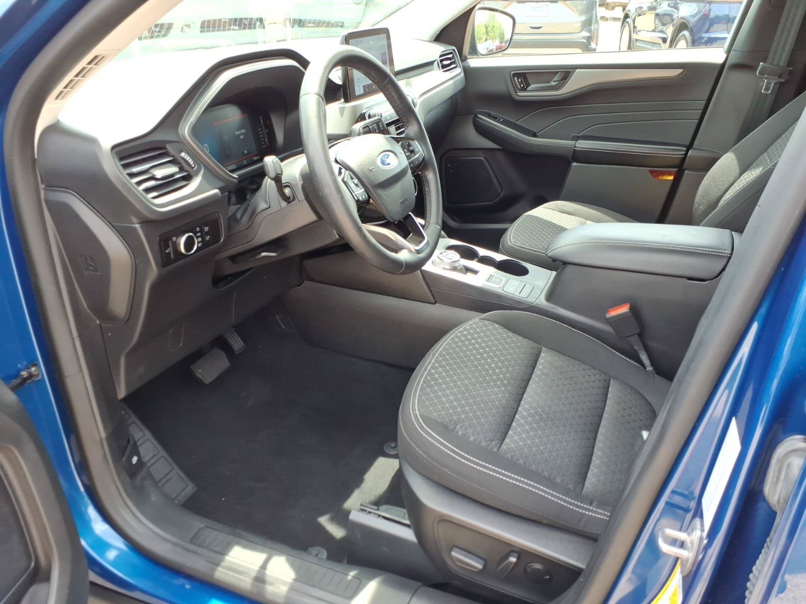 Certified 2023 Ford Escape Active AWD/4WD image 11