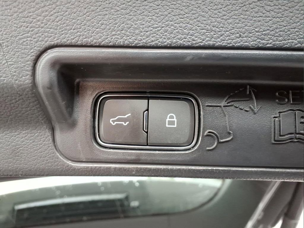 Certified 2022 Ford Explorer ST w/ Equipment Group 401A image 33