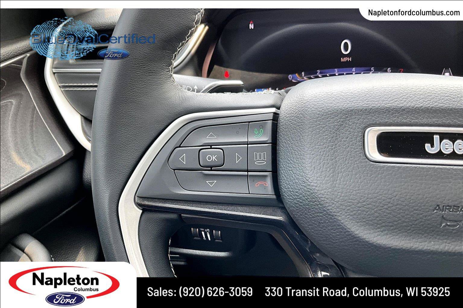 Used 2022 Jeep Grand Cherokee Laredo w/ Luxury Tech Group I AWD/4WD image 19