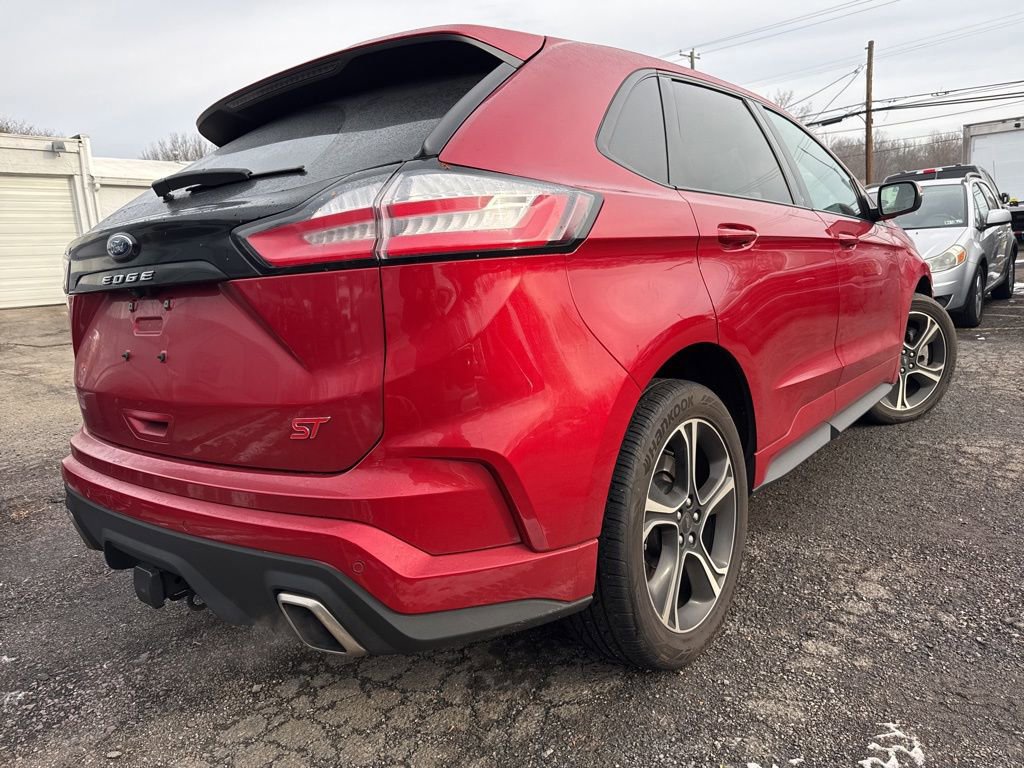 Certified 2022 Ford Edge ST image 2
