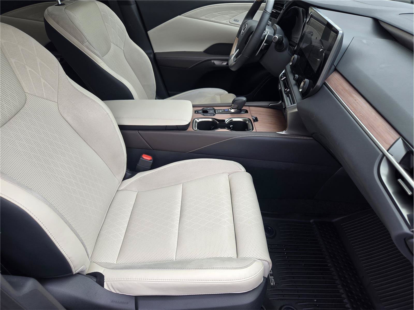 Used 2023 Lexus RX 350 FWD w/ Cold Area Package image 13