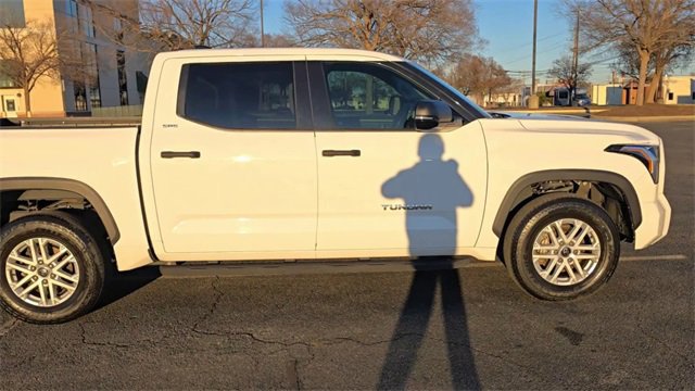 Used 2022 Toyota Tundra SR5 w/ Convenience Package image 7