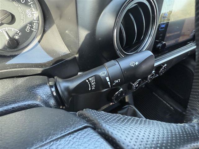 Used 2018 Toyota Tacoma TRD Sport AWD/4WD image 20