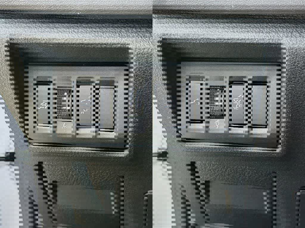 Used 2020 Subaru Outback Limited image 26