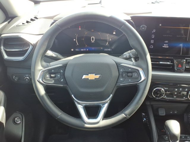 Used 2025 Chevrolet TrailBlazer LT w/ Convenience Package AWD/4WD image 11