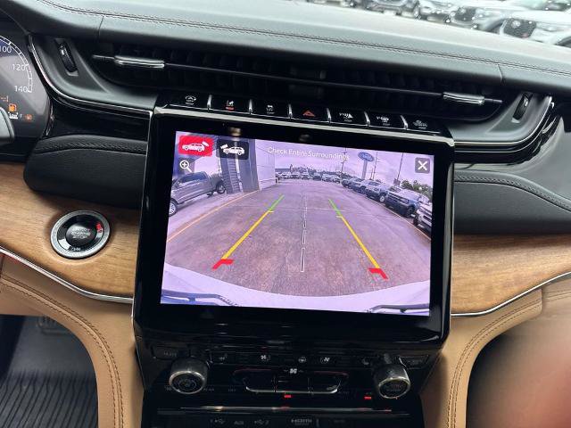 Used 2025 Jeep Grand Cherokee L Summit AWD/4WD image 24