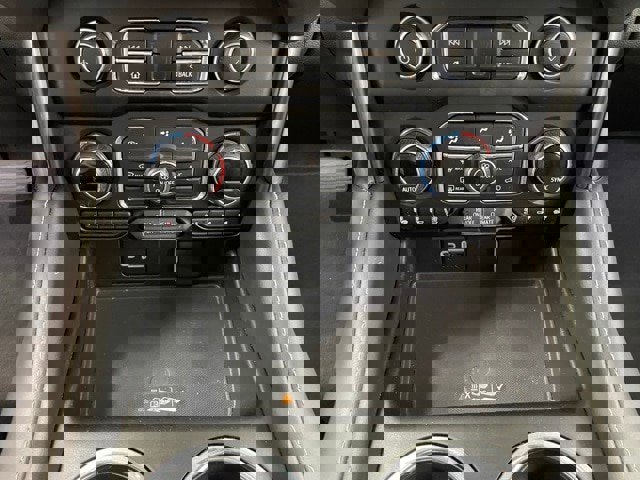 Used 2024 Chevrolet Tahoe Premier image 9