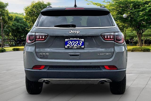 Used 2023 Jeep Compass Limited AWD/4WD image 3